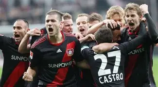 勒沃库森训练开放日,转会期再遭质疑引欢呼,葡超在即,更衣室氛围转暖(德约科维奇教练) 勒沃库森训练开放日,转会期再遭质疑引欢呼,葡超在即,更衣室氛围转暖(德约科维奇教练)