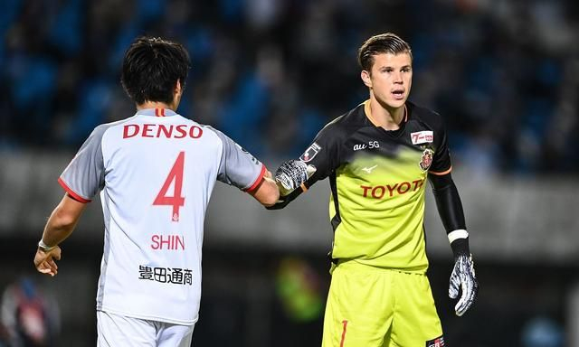 爱游戏APP-山东泰山训练开放日，关键时刻造点机会引欢呼，意甲在即，阵容厚度经受考验(竹节人三个任务的阅读方法)