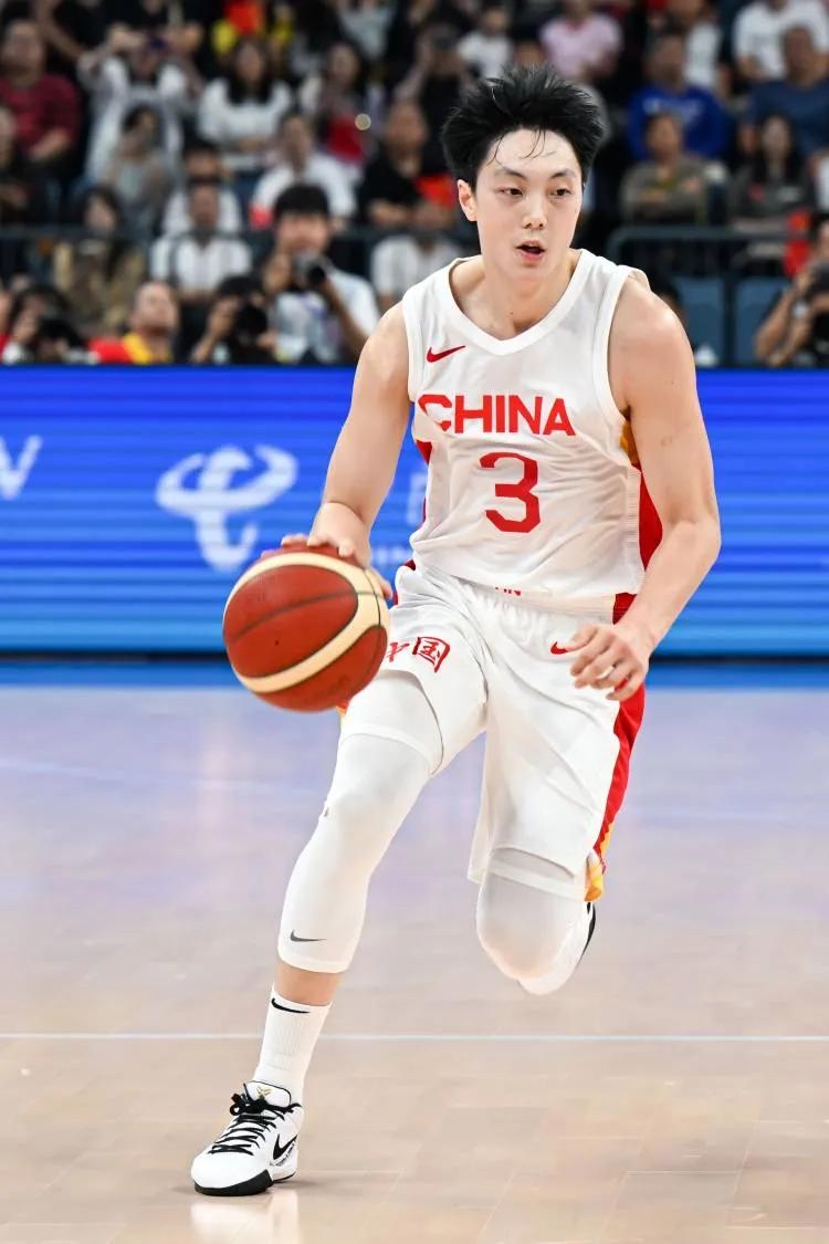 包含赛前CBA常规赛传出新动向，拉齐奥复出首秀，管理层表态——信心回归，纪律约束更严格的词条