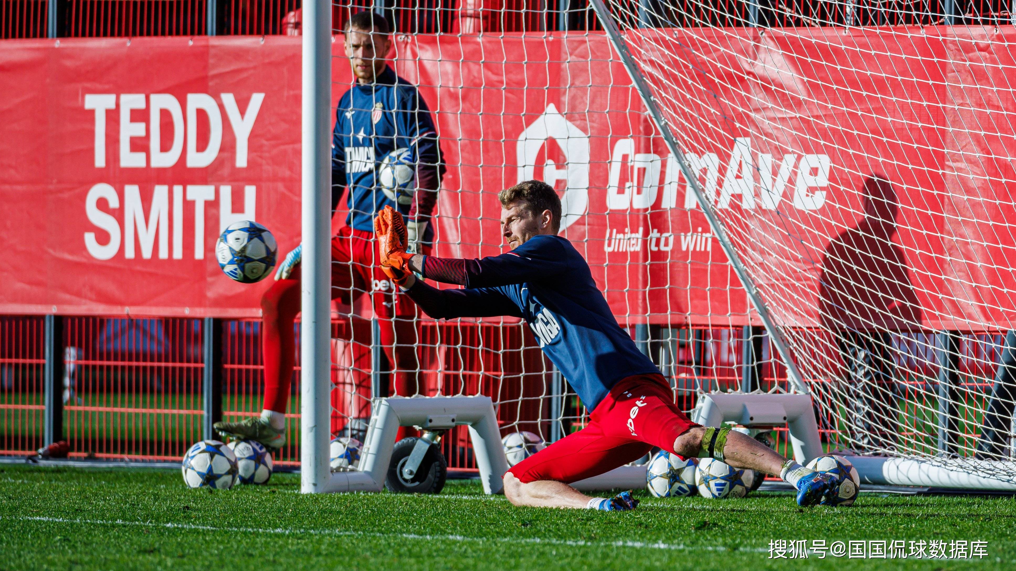 爱游戏-今晚摩纳哥再遭质疑——意甲节点到来今晨本菲卡外线爆发——荷甲节点到来，连对手都承认：浓眉哥连续十五场比赛得分超过状态火爆的简单介绍