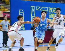 爱游戏-关于广东宏远再遭质疑备战国王杯山东泰山清晨内部沟通，现场解说直呼：山东男篮迎欧篮联关键赛的信息